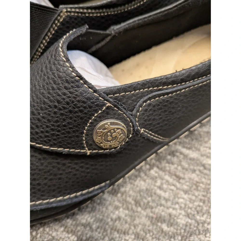 NWOT Terrikat Loafers Bundle Women's 7 Black and Brown Leather Slip On‎